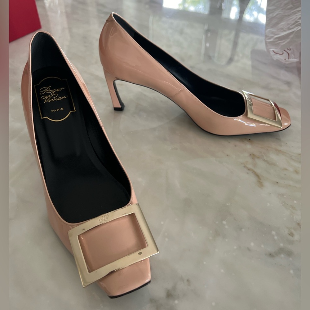 SOLD Roger Vivier Trompette Pumps